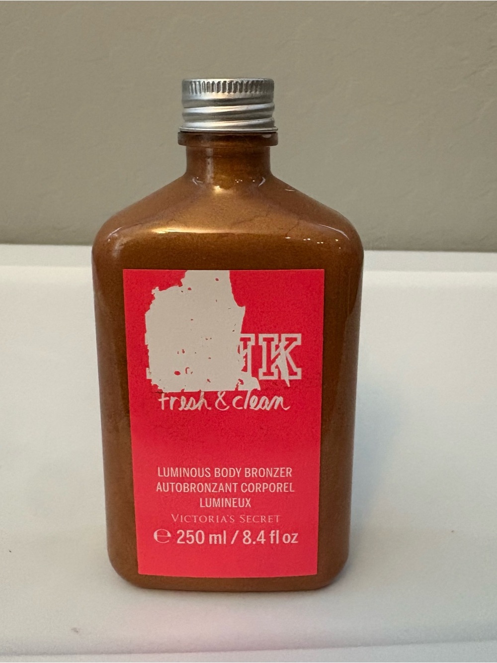 Victoria's Secret PINK fresh & clean luminous body bronzer 8.4 fl oz
